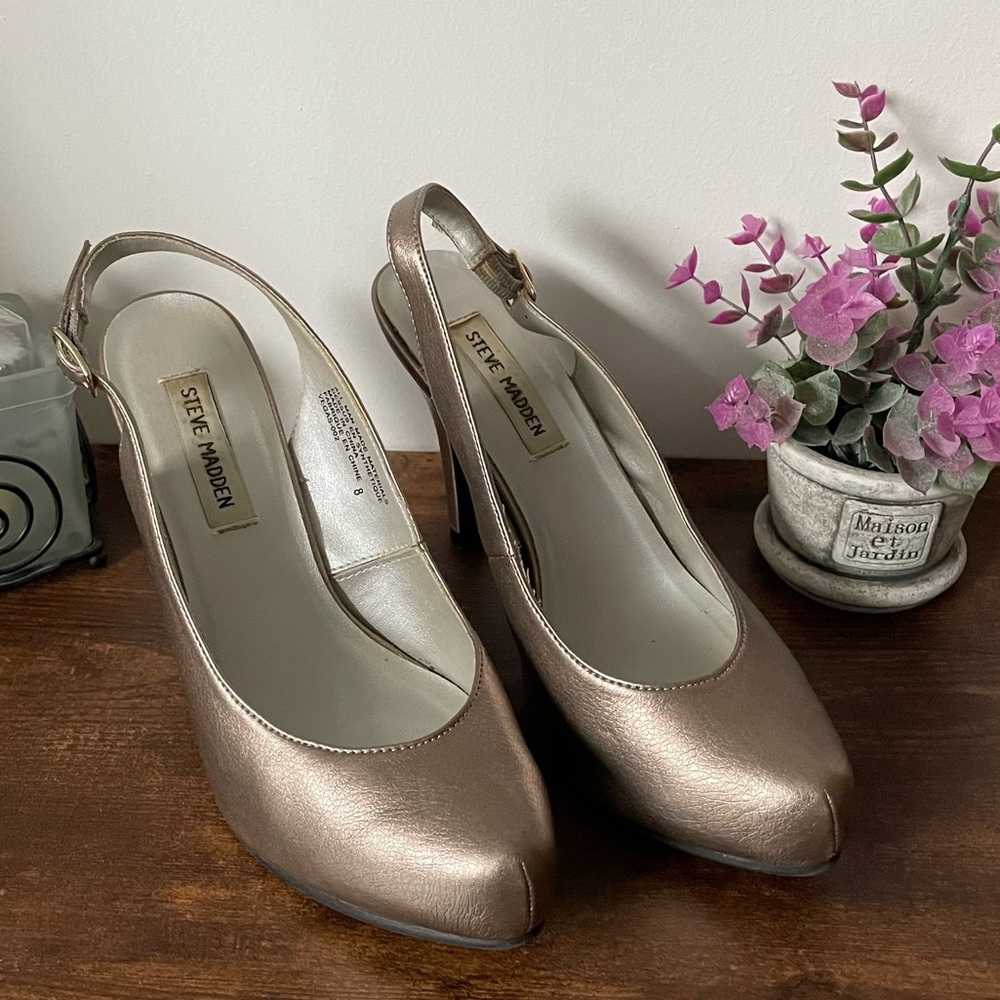 Steve Madden gold platform slingbacks